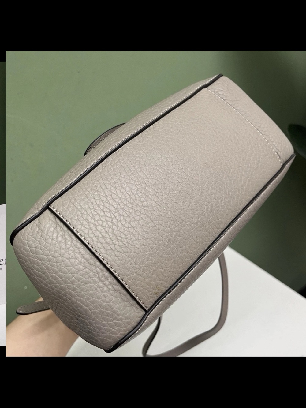 Mulberry Taupe Pebbled Leather Shoulder Bag with Gold Hardware - Picture 2 of 15